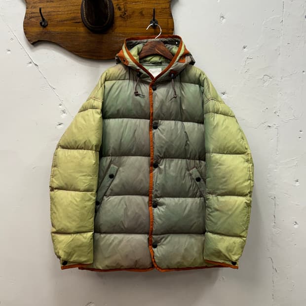 M) 90s Dézert Hooded Down Jacket