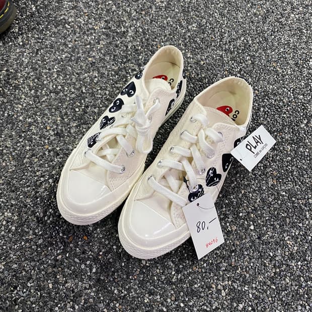 꼼데가르송 플레이 X 컨버스 멀티 하트 척 70 로우 B4276