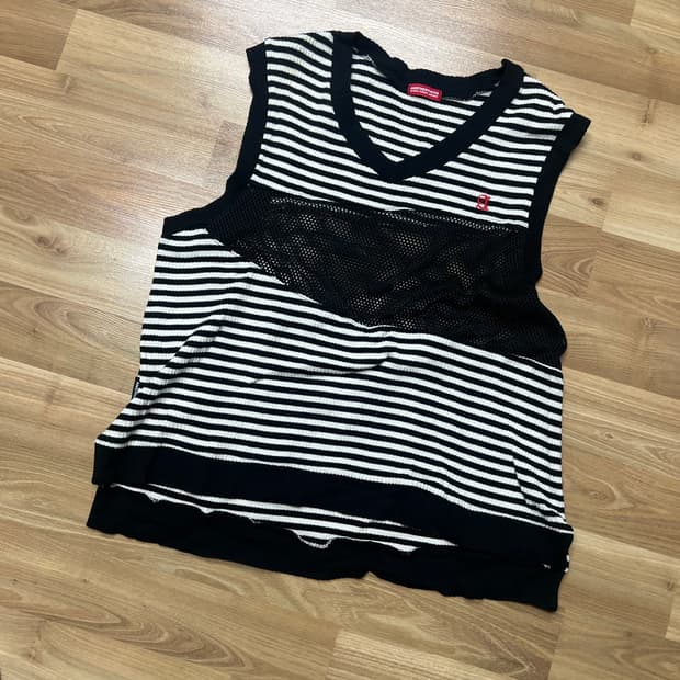 어나더유스 니트조끼