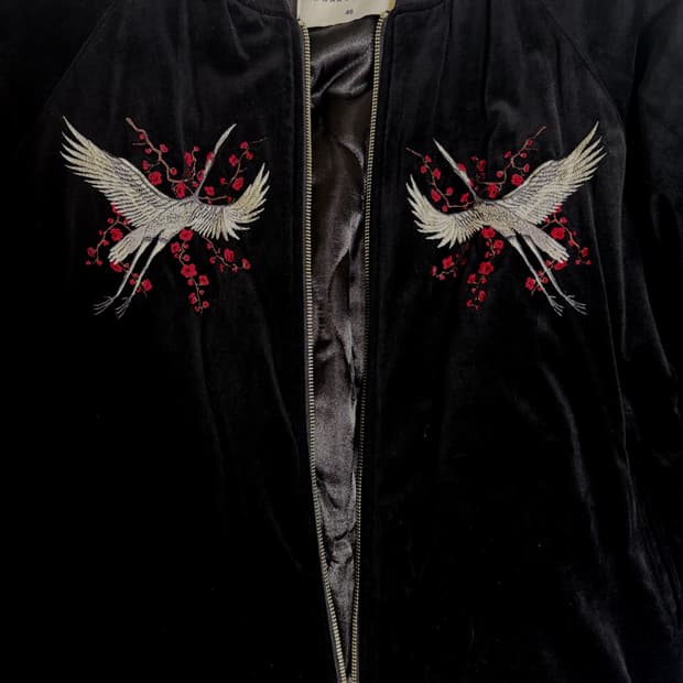 언더에어 벨벳 자수 스카쟌 46