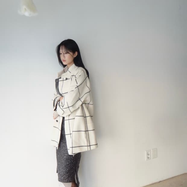 Milk grid half coat / ivory