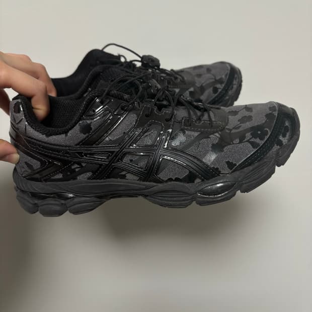 아식스 세실리아반센 젤큐물러스 16 블랙 240사이즈