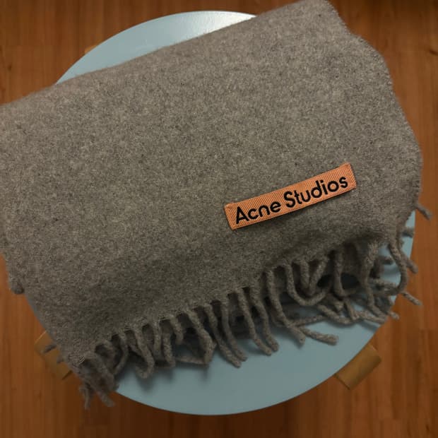 아크네스튜디오 머플러