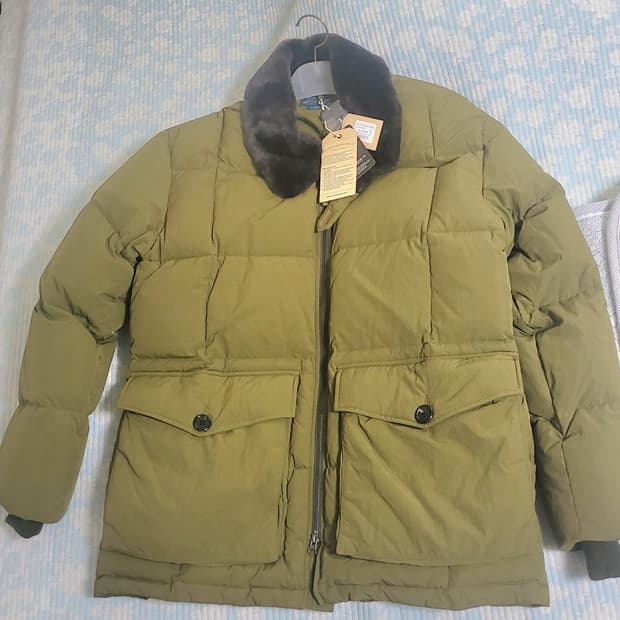 아웃스탠딩 다운 파카_올리브그린
(사이즈 L)