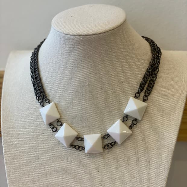 빈티지 화이트 스터드 체인 네크리스 목걸이