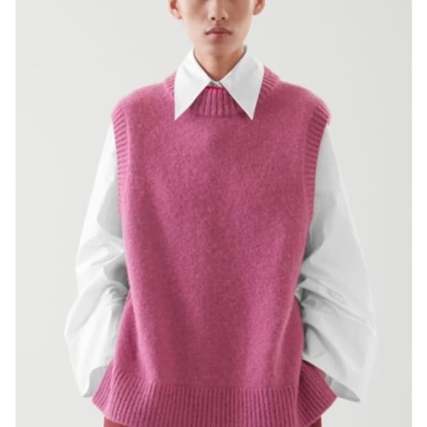 COS 레귤러핏 모크넥 베스트