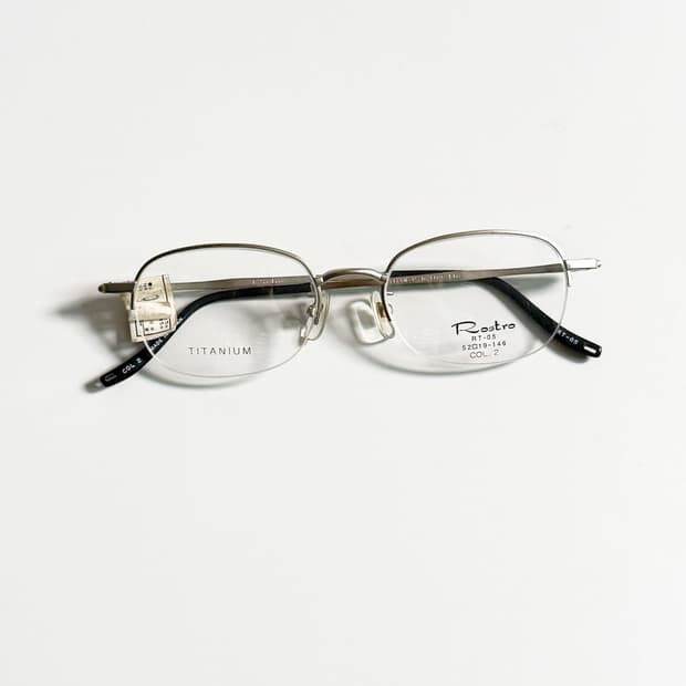ROSTRO 실버 티타늄 반무테 스퀘어 빈티지 안경