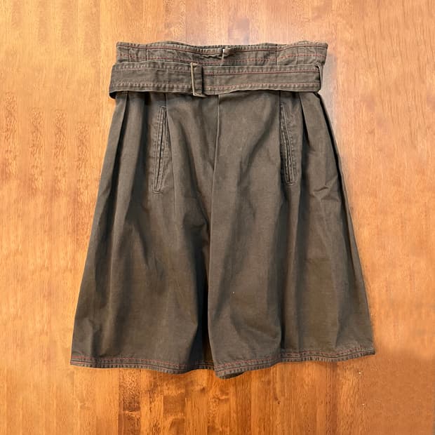 마리떼 하이웨이스트 플레어 스커트