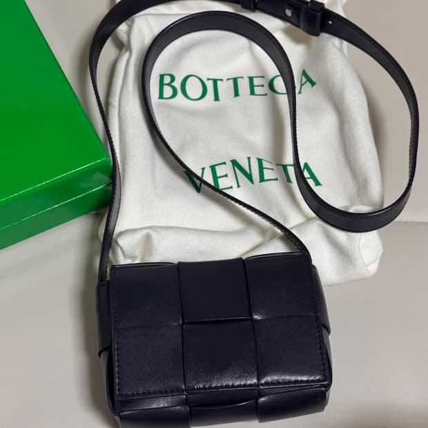 보테가베네타 카세트 미니 백