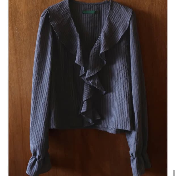 스트라이프 러플 블라우스