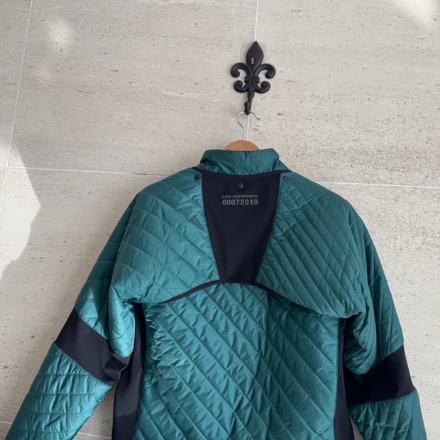 아식스 키코 경량패딩