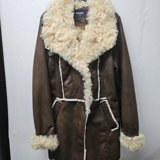 A.POLE 무스탕 코트 브라운 90