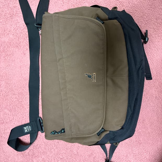 캉골 브라운 크로스백