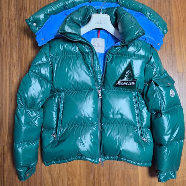 몽클레러 그린 패딩