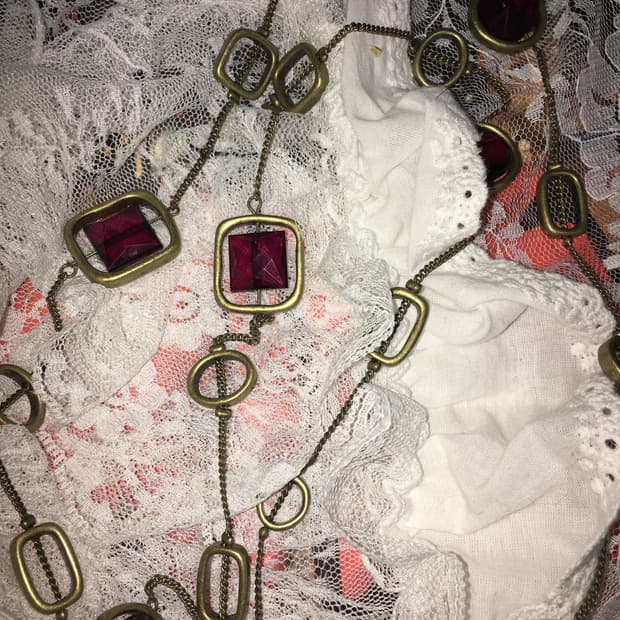 No . 41 / 타 빈티지 샵에서 산 음… 이쁜 목걸이