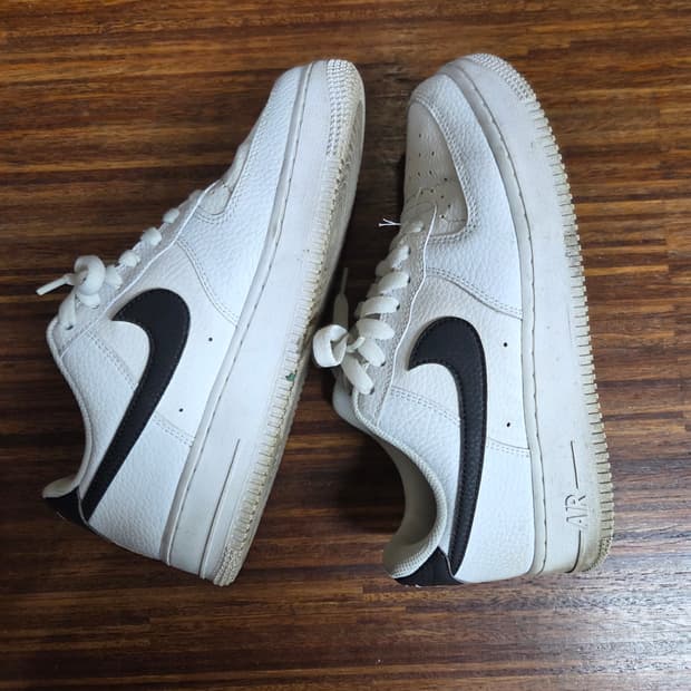 나이키 에어포스 07 로우 흰검 250