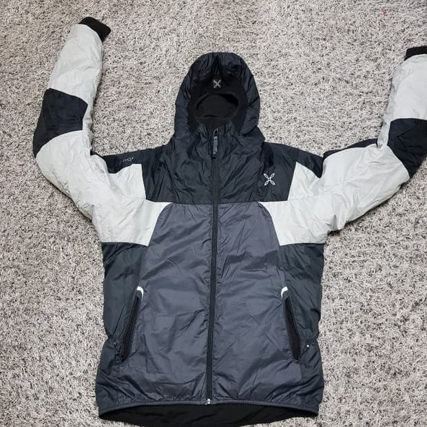몬츄라 스카이자켓 흰검 L, XL 상태좋은거 구합니다