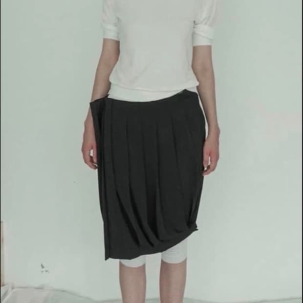 에옹쓰 플리츠 스커트