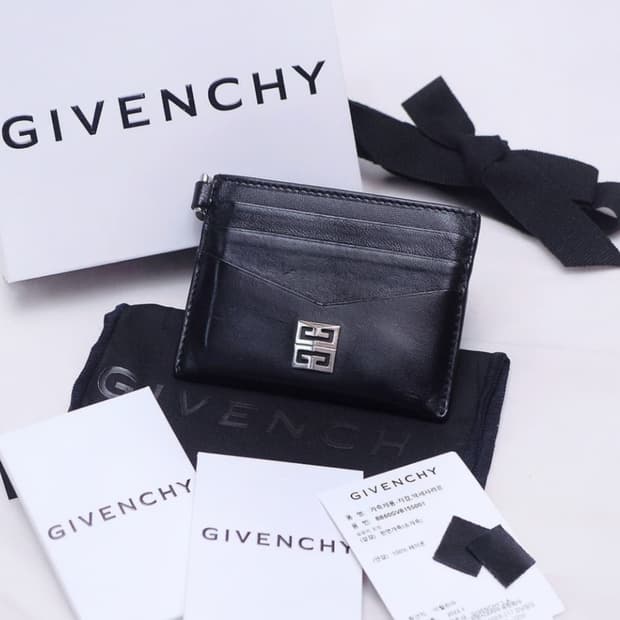 지방시 (GIVENCHY) 4G 메탈로고 은장 블랙 카드지갑