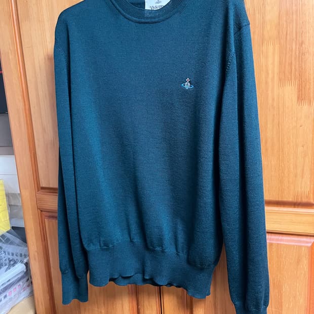 비비안웨스트우드 남자 니트 M