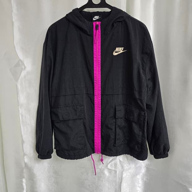 나이키 블랙 후드 바람막이 핑크 포인트 (1939)