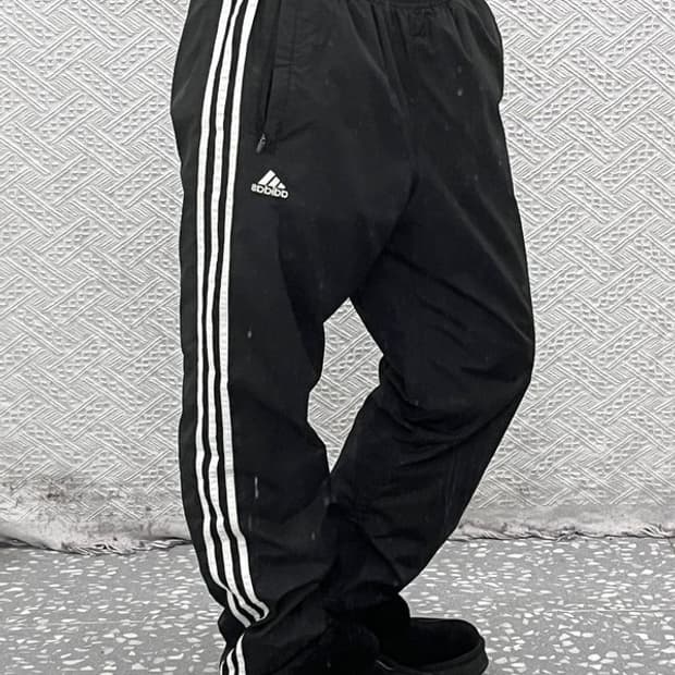 아디다스 캐주얼 스포티 삼선 와이드 트랙팬츠 100 C09362