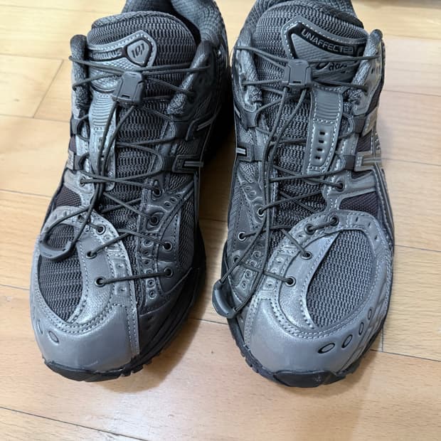 아식스&언어펙티드 젤님버스10.1 건메탈블랙