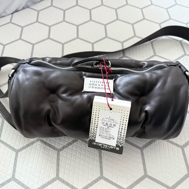 마르지엘라 글램 슬램 송아지가죽  필로우백