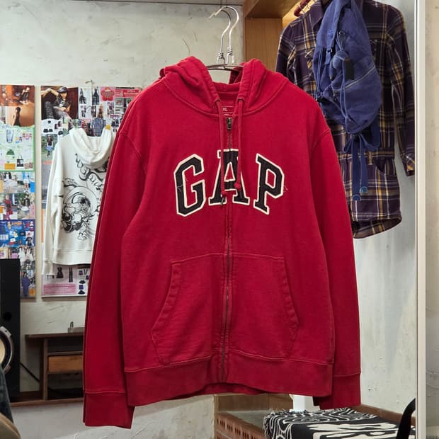 GAP 레드 빅로고 자수 후드집업