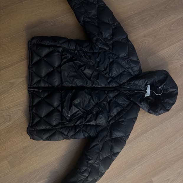 [L] ROA 라이트 다운 자켓 블랙