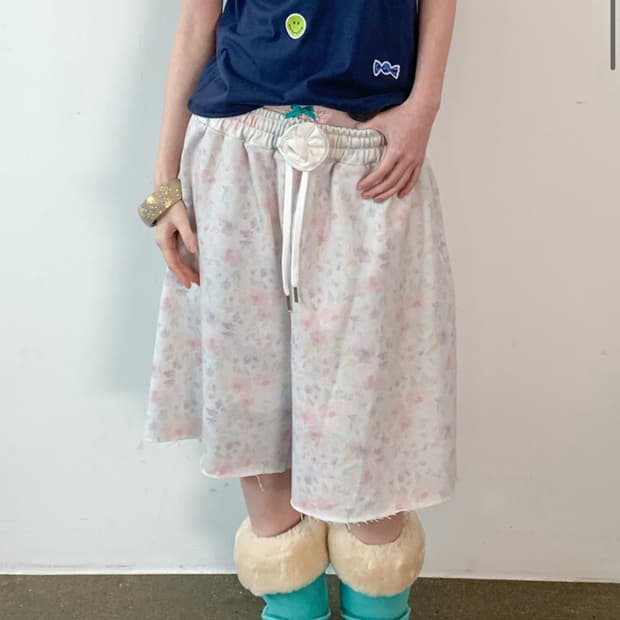 [F.E.E.S] flower bermuda pants 구해요