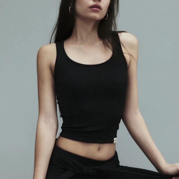 글로니 지클래식 립탱크 블랙  미듐 새상품