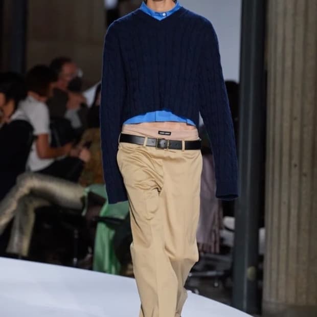 미우미우 로우라이즈 치노팬츠