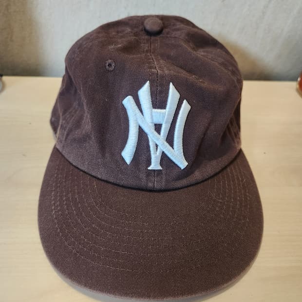 “ANNOT 브라운 볼캡🧢 빈티지 감성 한 끗 차이”