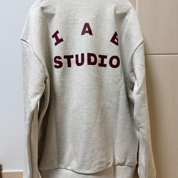 아이앱 23ss 하프집업 새상품