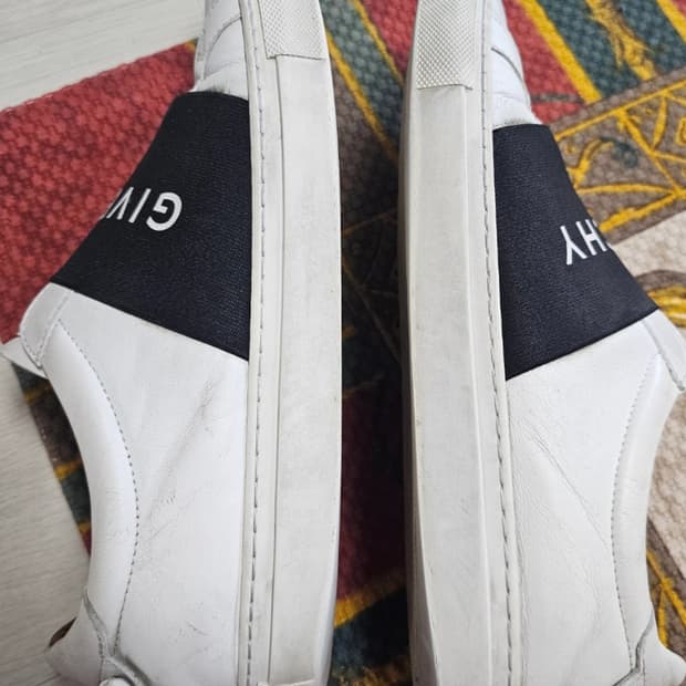 정품 지방시  남,여 슬립온 38