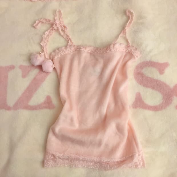 리즈리사 폼폼 리본 진주 캐미솔 슬리브리스 히메갸루 핀터깔