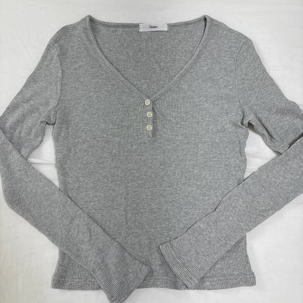 헨리넥 그레이 긴팔 티셔츠