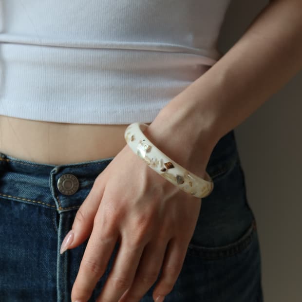 vintage resin bangle