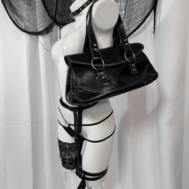 black buckle shoulder bag