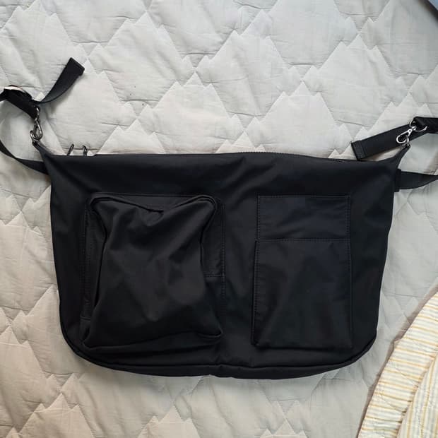 타임옴므 23FW 나일론 숄더백 가방 블랙