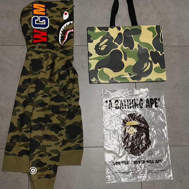 새상품급) 고어텍스 베이프 녹계 샤크 후드집업 