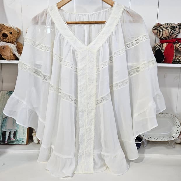 Pinky&Dianne레이스케이프 블라우스 