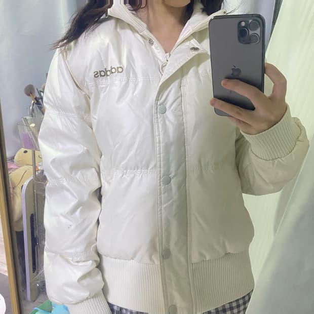 아디다스 화이트 아이보리 패딩