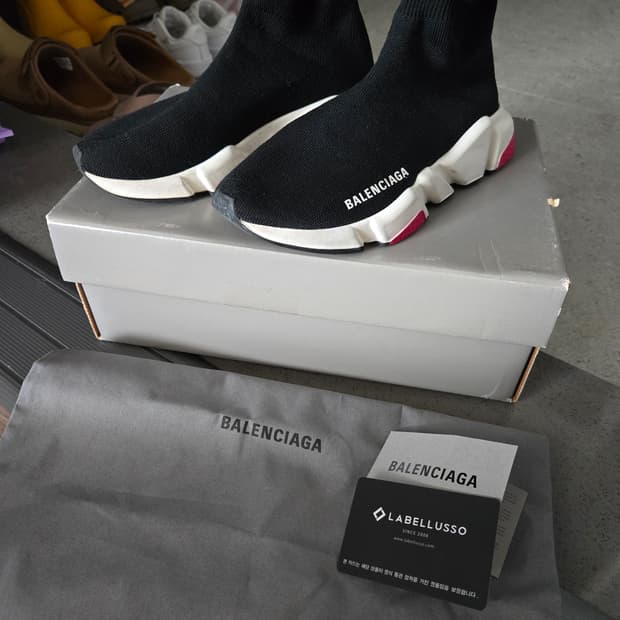 발렌시아가 스피드러너 35