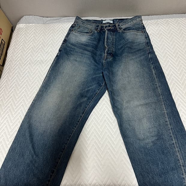 아워셀브스 24fw 와이드 테이퍼드 데님 1사이즈 판매