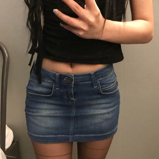 Calvin Klein 캘빈클라인 로우 워싱 데님 초미니스커트