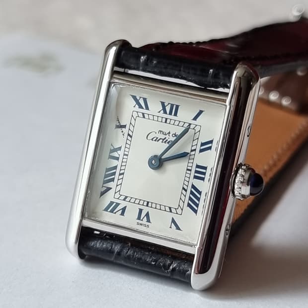 까르띠에 빈티지 탱크머스트 S 블루로만 화이트다이얼 디버클 여성시계 02