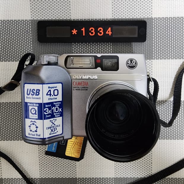 올림푸스 카메디아 C-4000 줌 디지털카메라