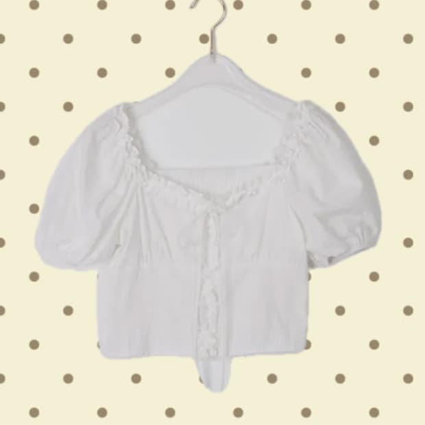 화이트 레이스 리본 크롭 블라우스